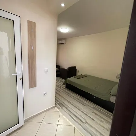 Mila 5 * Burgas Stad